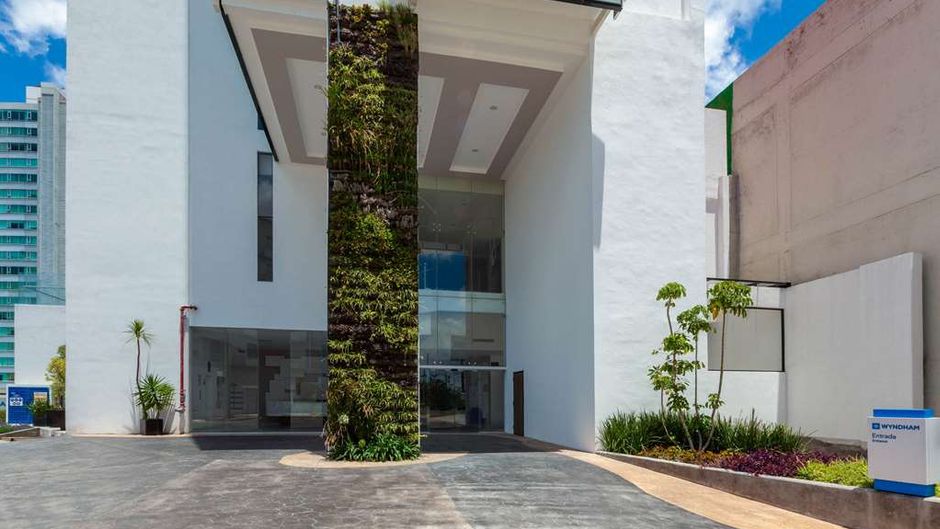 Wyndham Puebla Angelopolis Exterior