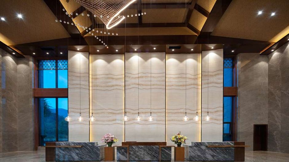 Wyndham Xinyi Lotus Lake Lobby