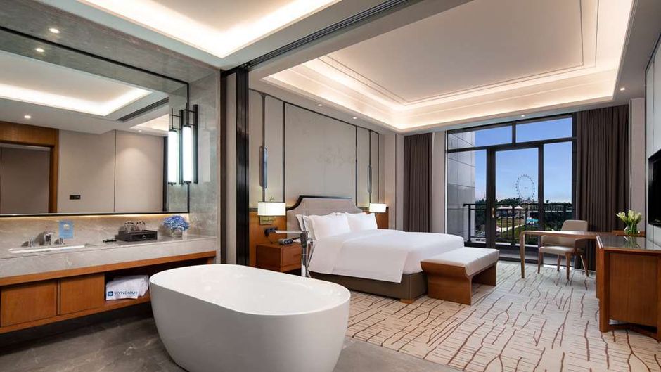 Wyndham Xinyi Lotus Lake Room