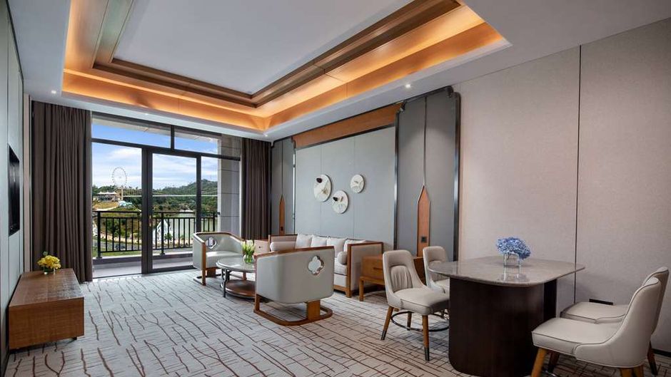 Wyndham Xinyi Lotus Lake Suite