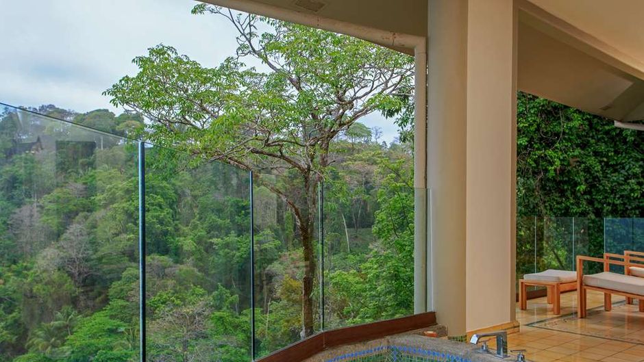 Arenas del Mar Beach and Rainforest Suite