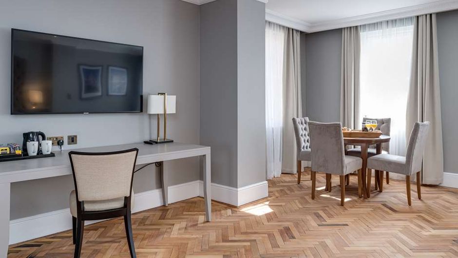 Easthampstead Park Hotel Suite