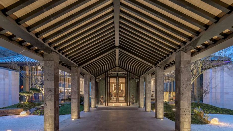 HOJO Huashuiwan Hot Springs Lobby