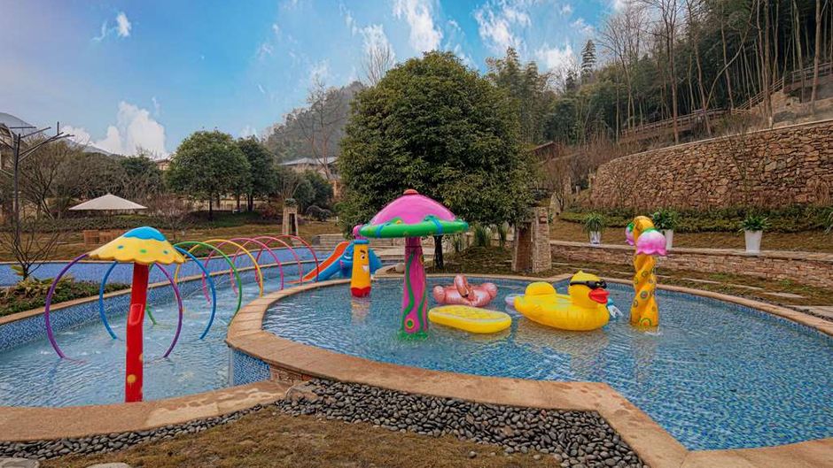 HOJO Huashuiwan Hot Springs Pool