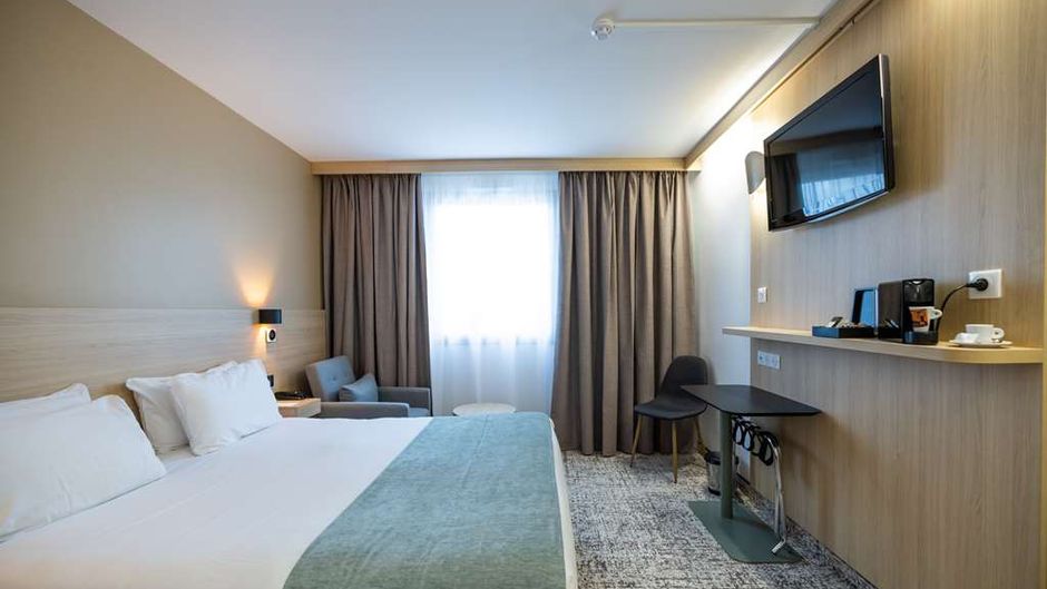 Sure Hotel by Best Western Bordeaux Lac Room