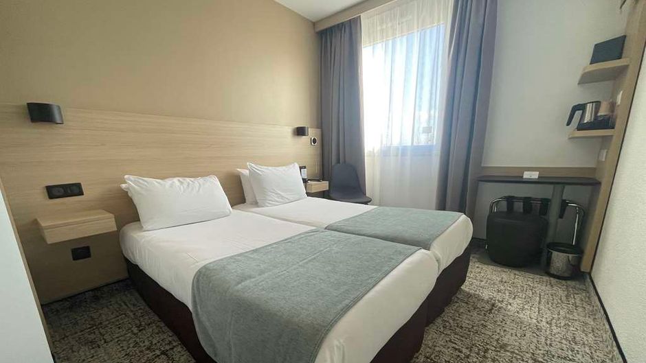 Sure Hotel by Best Western Bordeaux Lac Room
