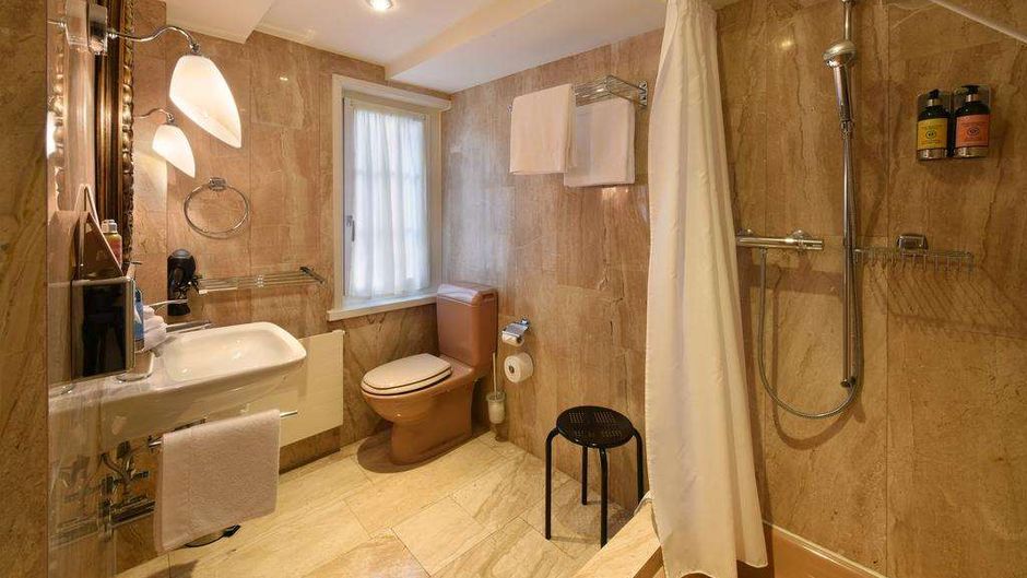 Romantik Hotel & Taverne Schwan Horgen Room