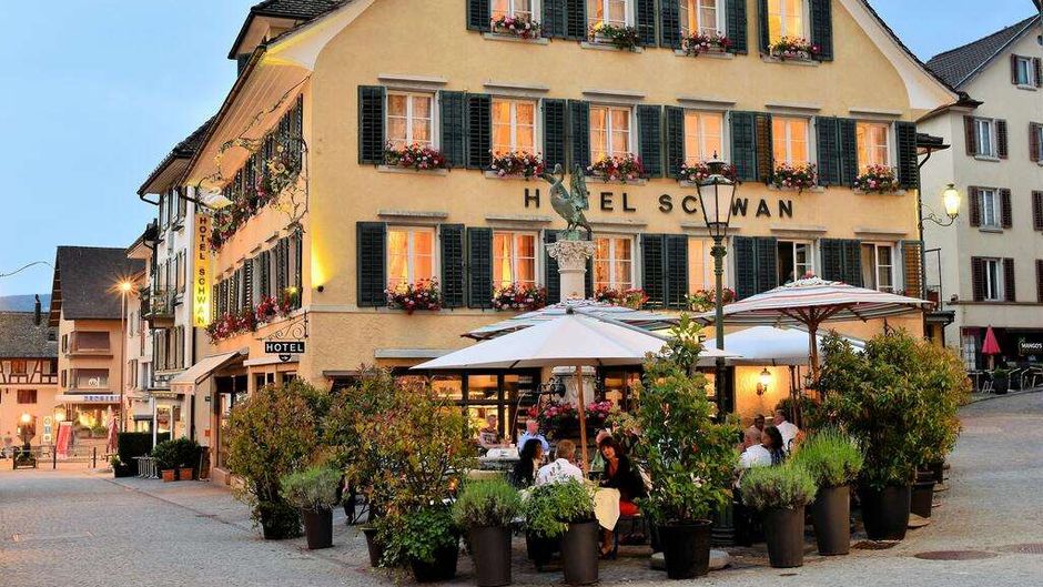 Romantik Hotel & Taverne Schwan Horgen Exterior