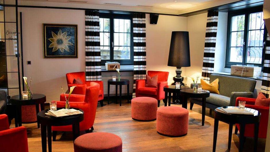 Romantik Hotel & Taverne Schwan Horgen Lobby