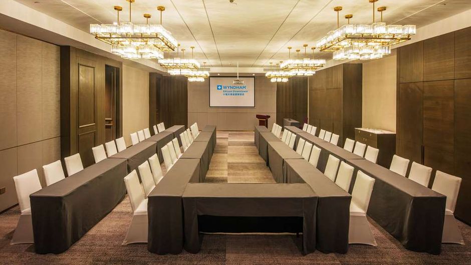 Wyndham Shiyan Downtown Meeting