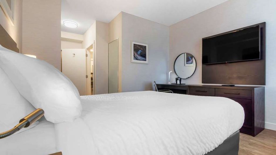 Quality Inn Room