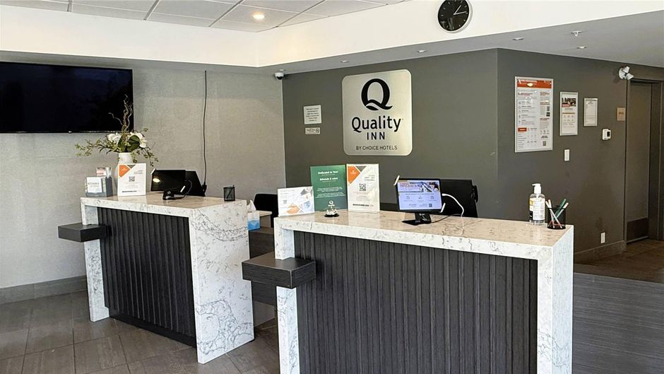 Quality Inn Lobby