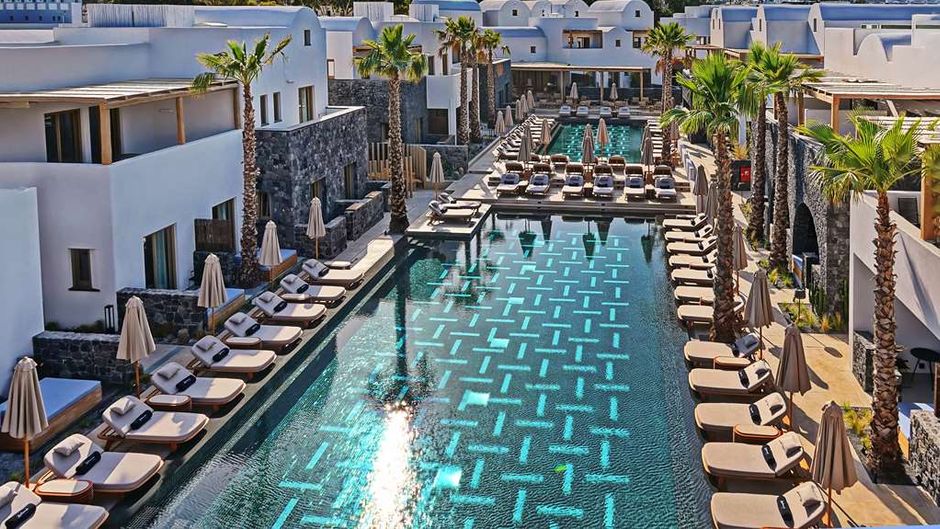 Radisson Blu Zaffron Resort Santorini Pool