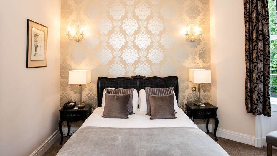 Southcrest Manor Hotel BW Signature Coll Room