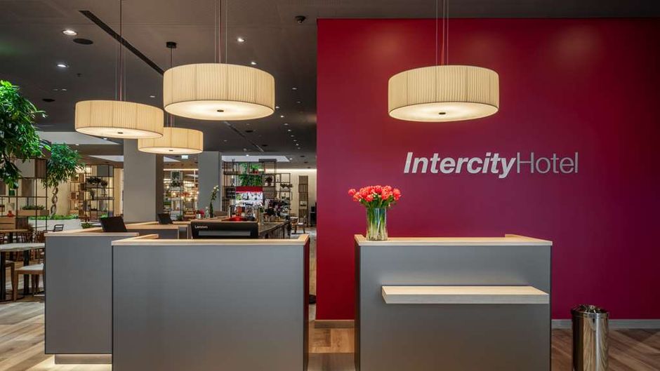 IntercityHotel Budapest Lobby