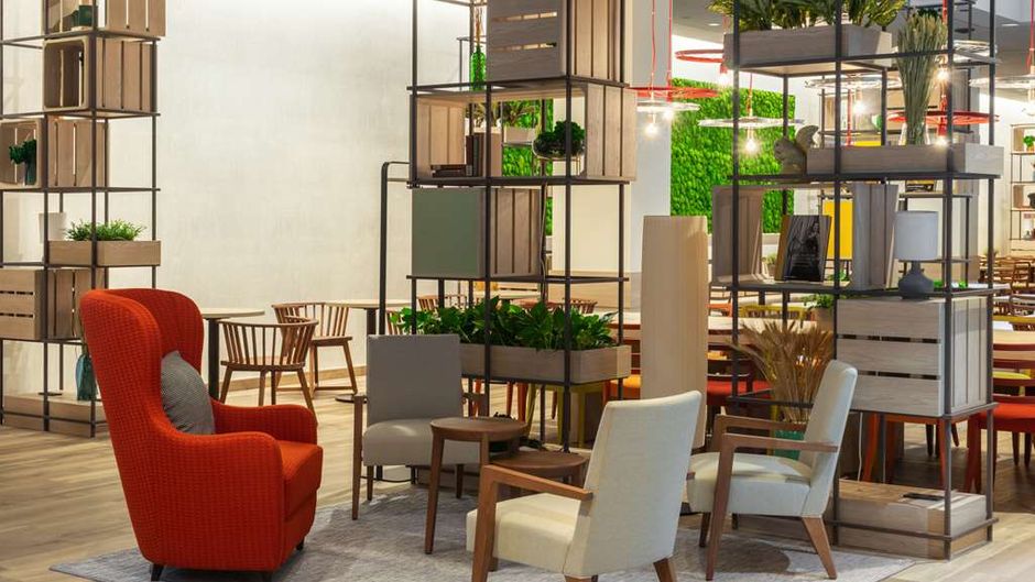 IntercityHotel Budapest Lobby