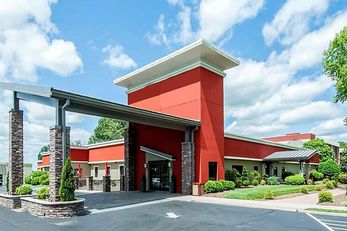Days Inn & Suites by Wyndham