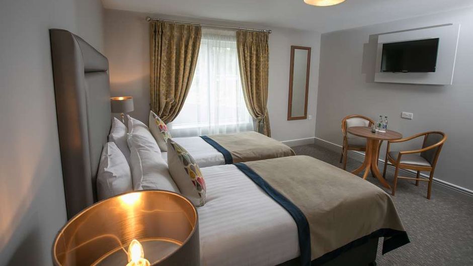 Longcourt House Hotel Room