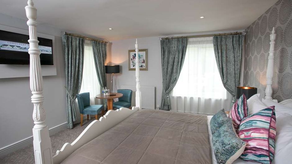 Longcourt House Hotel Room