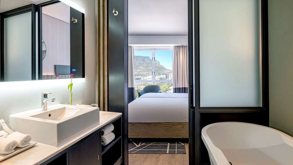 Hyatt Regency Cape Town Room