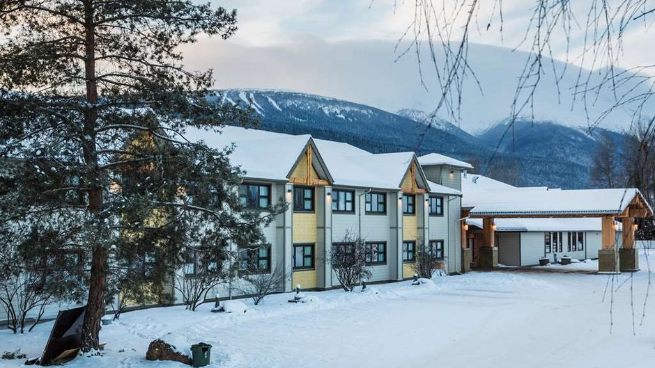 Prestige Hudson Bay Lodge & Conf Ctr Exterior