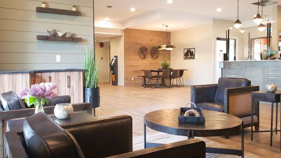 Prestige Hudson Bay Lodge & Conf Ctr Lobby