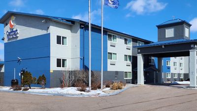 Comfort Inn and Suites Shakopee Downtown Area