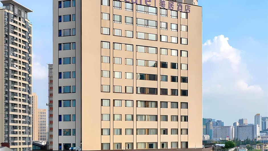 Mercure Chengdu Jinniu Wanda Plaza Exterior