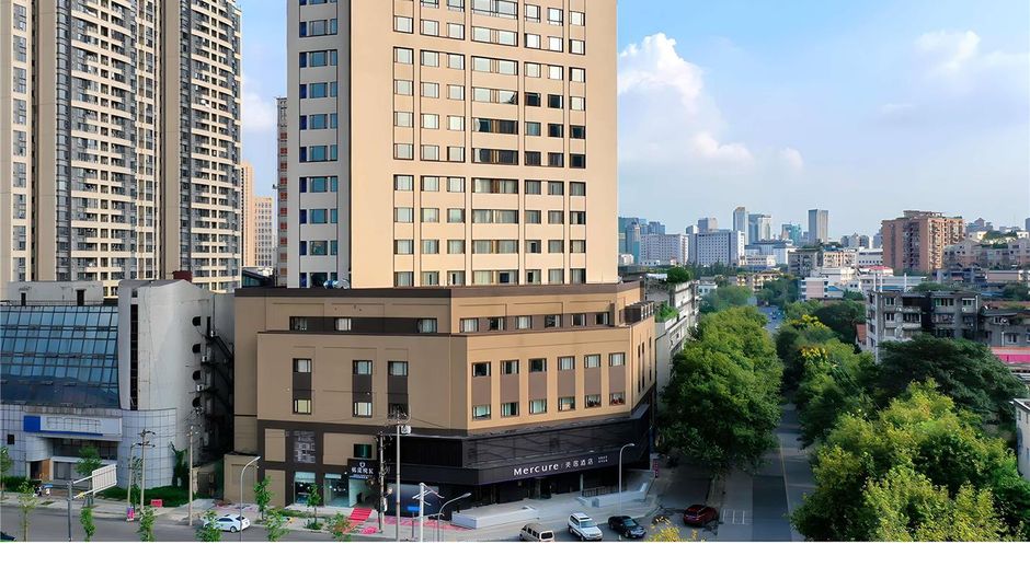 Mercure Chengdu Jinniu Wanda Plaza Exterior