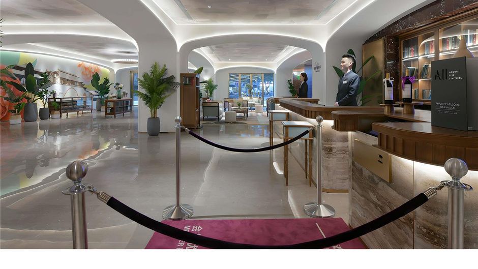 Mercure Chengdu Jinniu Wanda Plaza Exterior