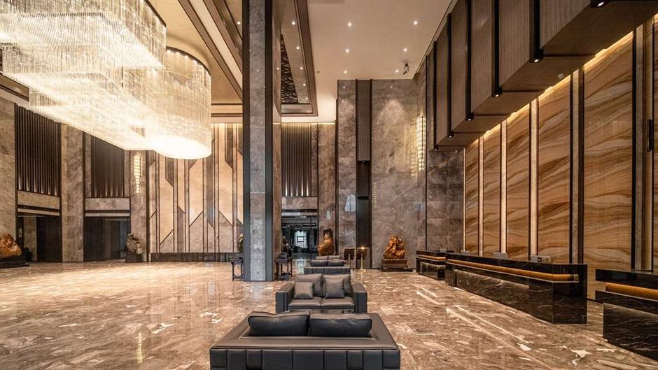 Ramada Plaza by Wyndham Hezhou North Lobby