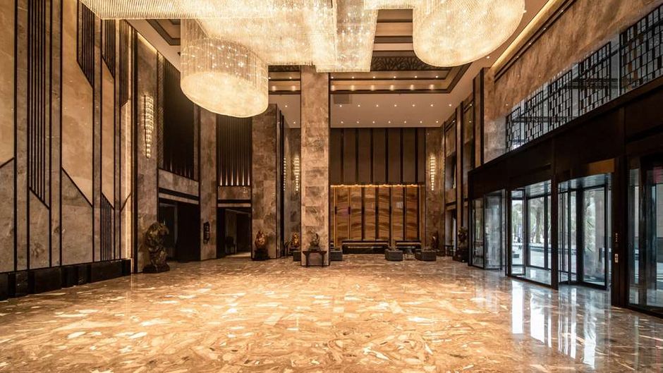 Ramada Plaza by Wyndham Hezhou North Lobby