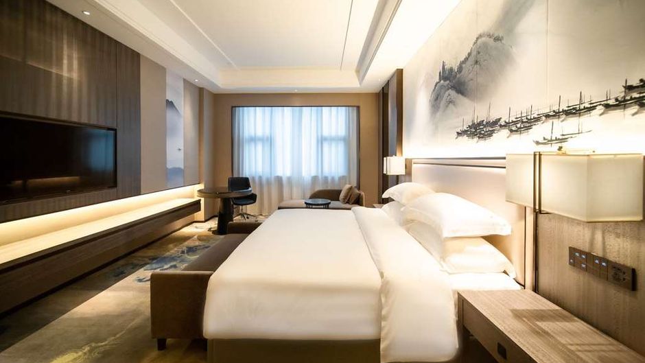 Ramada Plaza by Wyndham Hezhou North Room