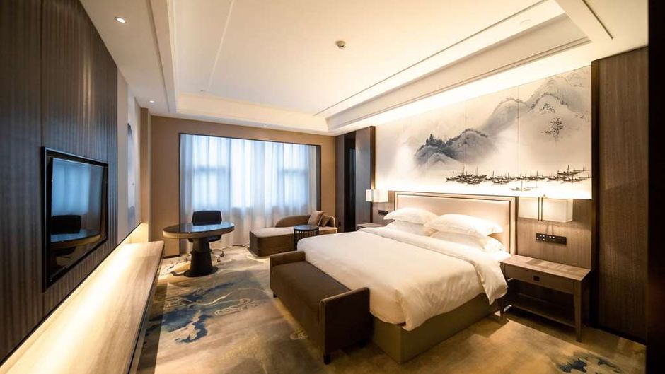 Ramada Plaza by Wyndham Hezhou North Room