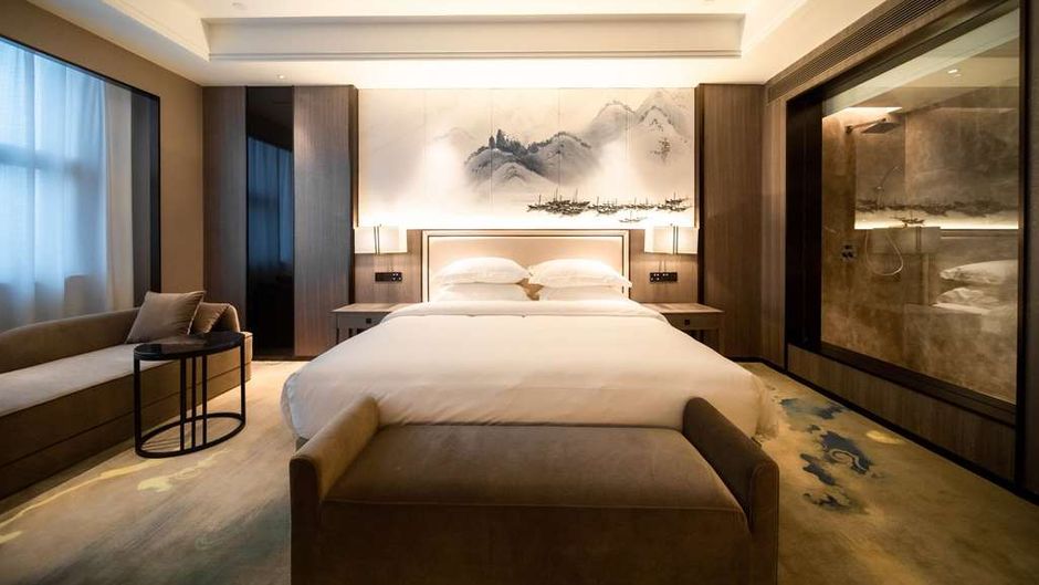 Ramada Plaza by Wyndham Hezhou North Room