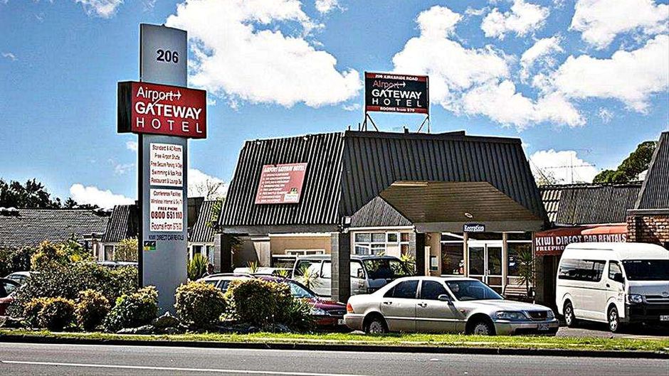 Auckland Airport Lodge Exterior