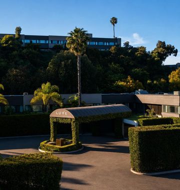Luxe Sunset Boulevard Hotel