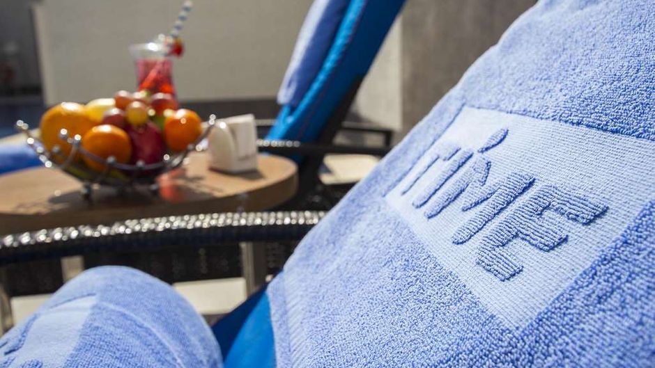Time Onyx Hotel Apartment Pool