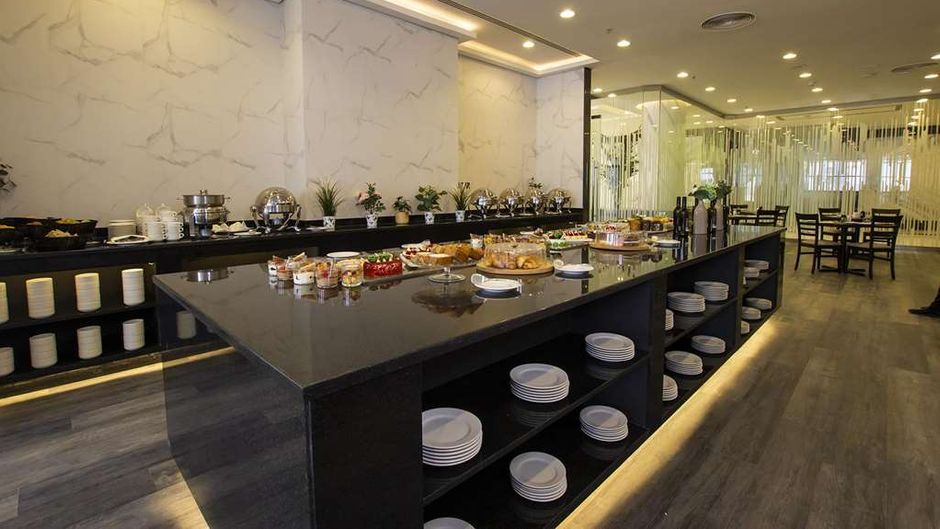 Time Onyx Hotel Apartment Restaurant