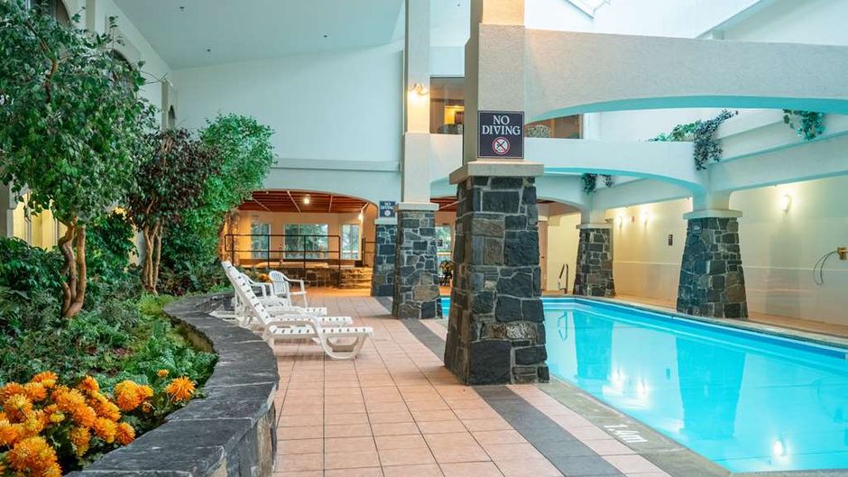 Rundlestone Lodge Pool