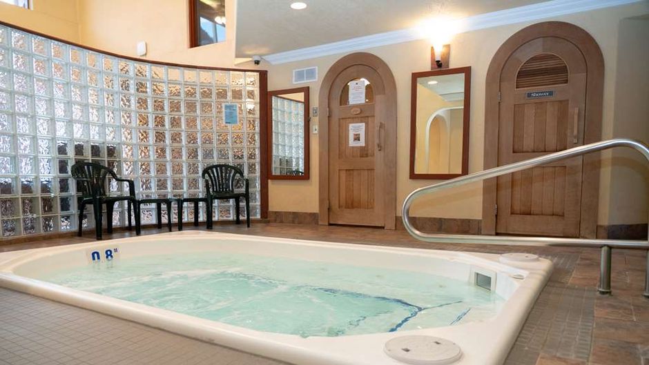 Irwin's Mountain Inn Pool