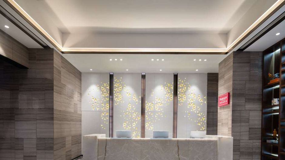 Ramada by Wyndham Wuhan Jiang'an Lobby