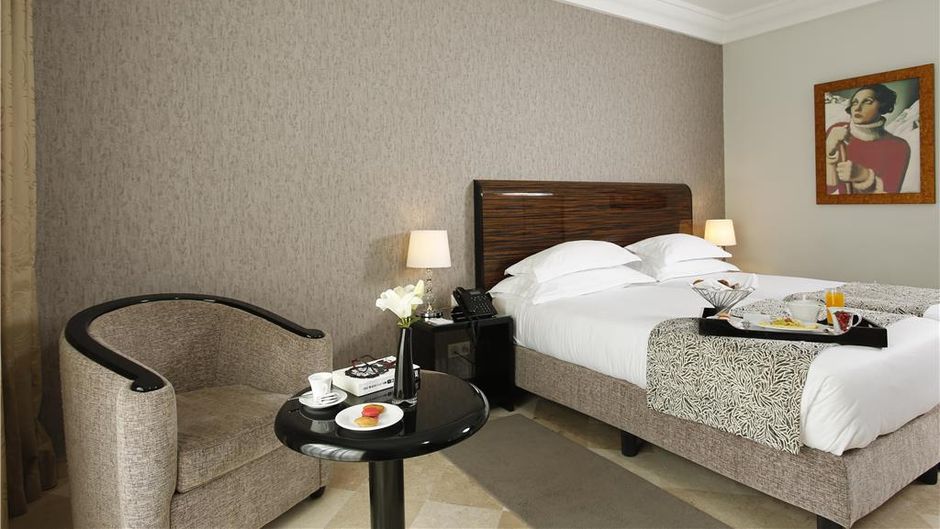 Concorde Paris Room