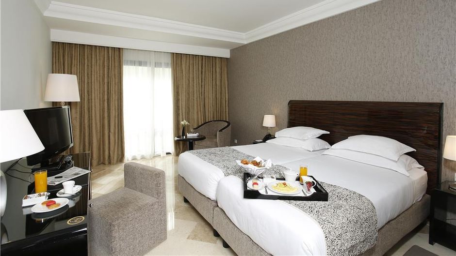 Concorde Paris Room
