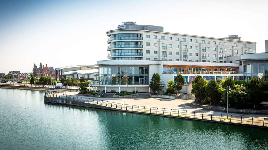 Bliss Hotel Exterior