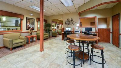 Motel 6 Minot
