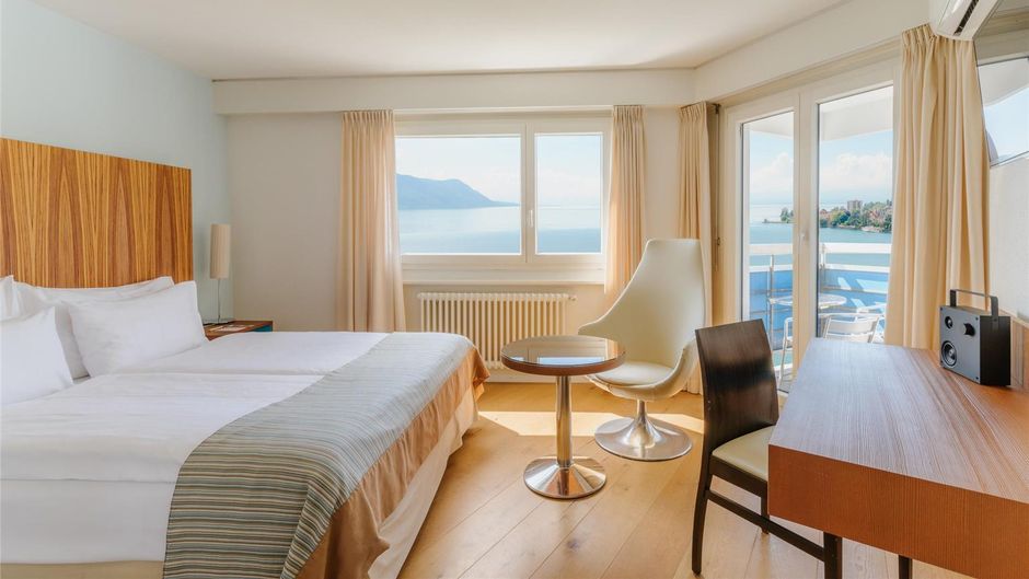 Mona Montreux Room