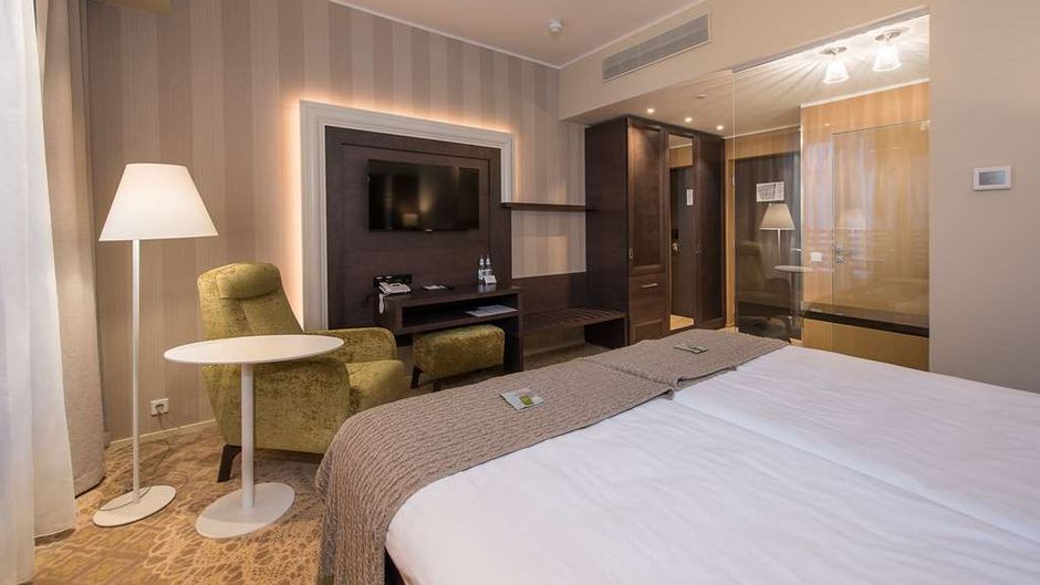 Hotel Lydia Room