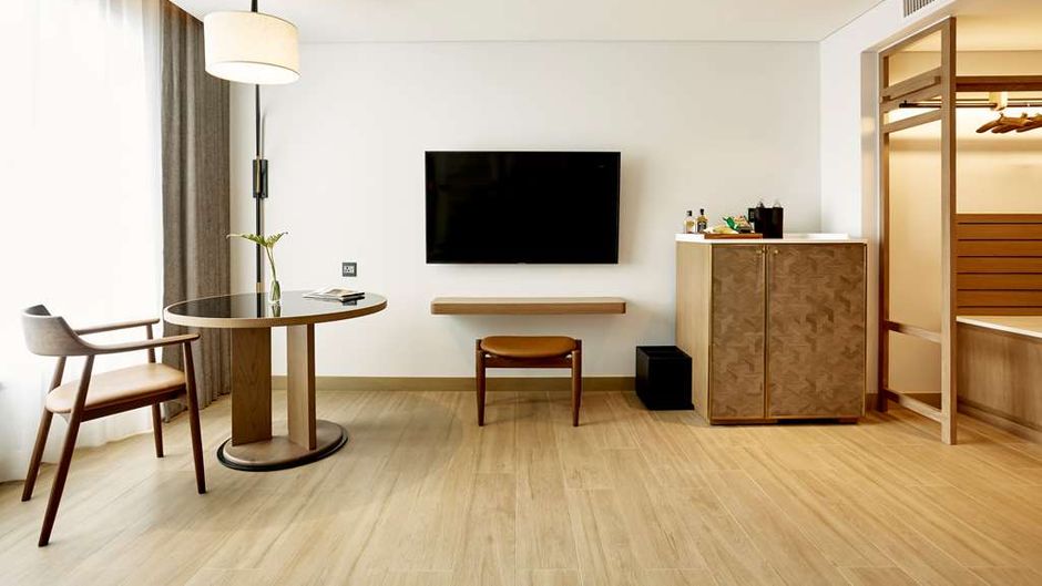 The Montien Bangkok Hotel Room