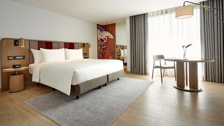 The Montien Bangkok Hotel Room